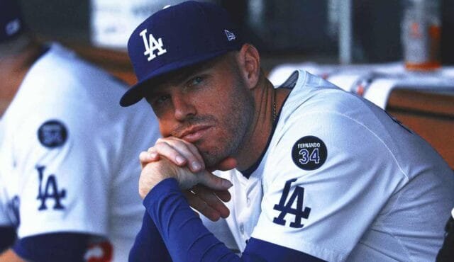 freddie-freeman-dugout.jpg