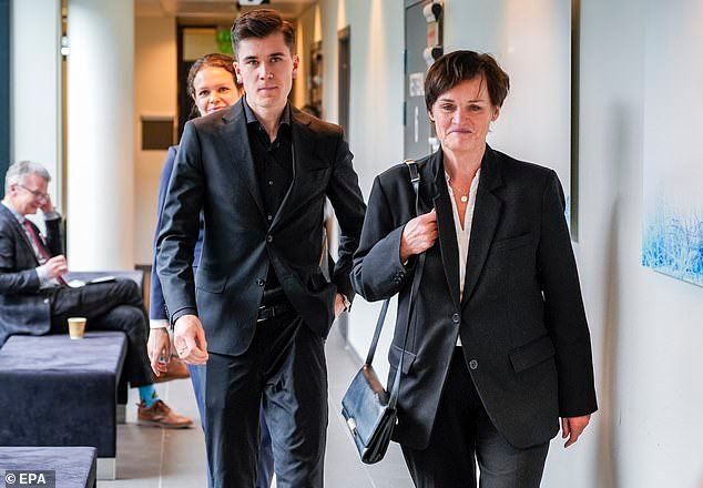 96578063-14717081-Jakob_Ingebrigtsen_testified_against_his_own_father_in_court_in_-a-32_174733373945.jpeg