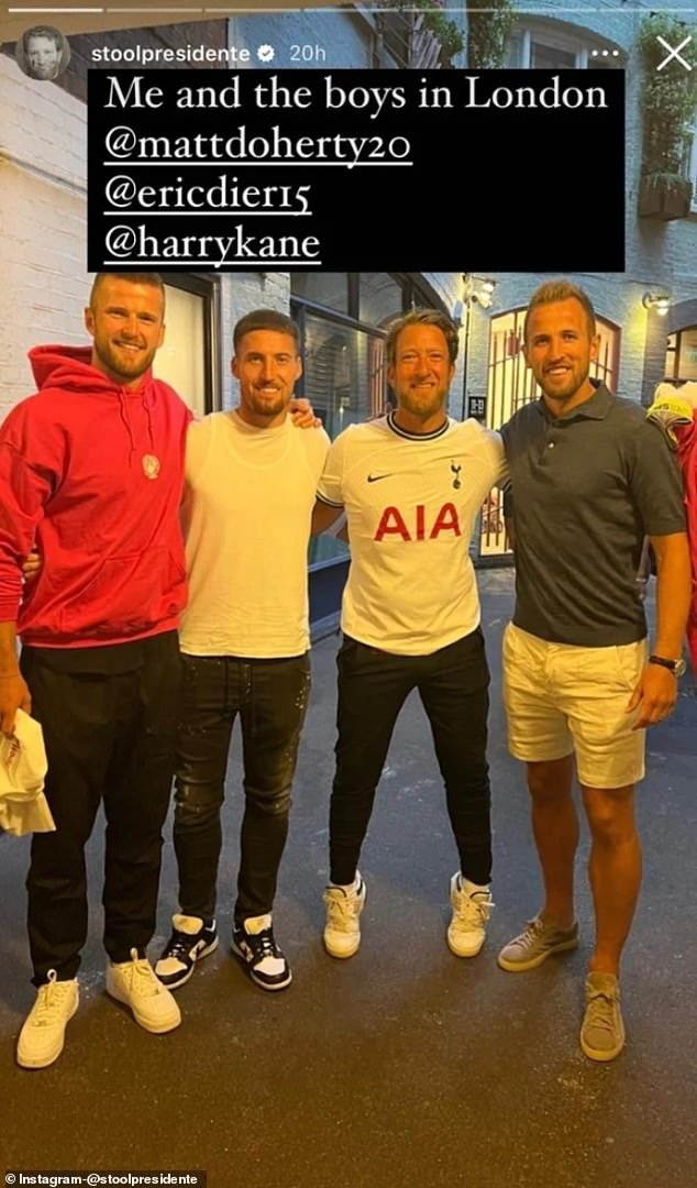 99199283-0-Dave_Portnoy_did_appear_to_give_himself_some_extra_height_as_he_-a-5_1749508848190.jpg
