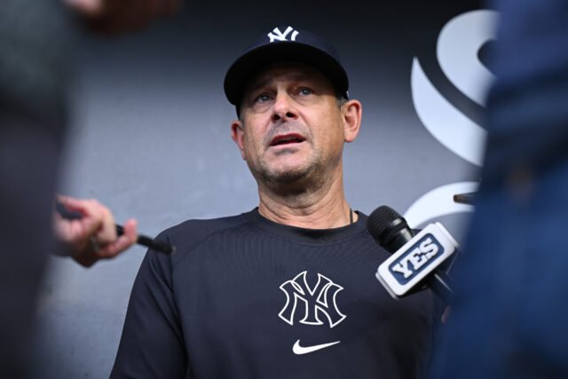 1756672463_new-york-yankees-manager-aaron-boone.jpg