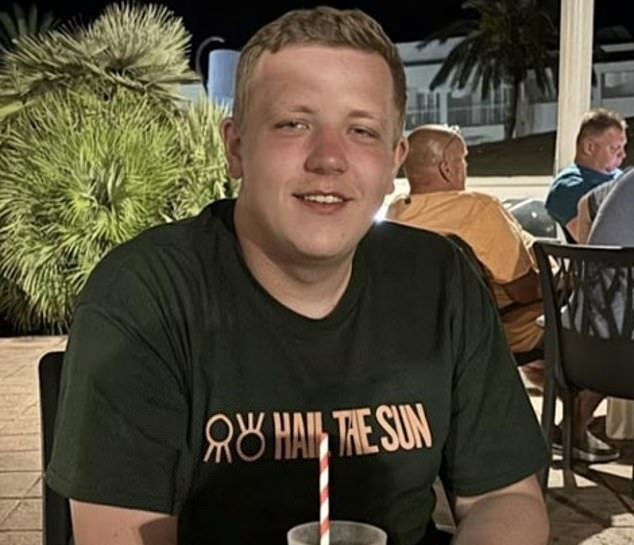 102328685-15120251-A_20_year_old_student_who_beat_cancer_has_died_just_two_weeks_af-m-24_17584835997.jpeg