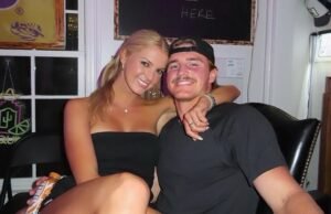 LSU-OL Miss antes de perder o treinador principal envolvido com o romance do futebol universitário cria caos antes