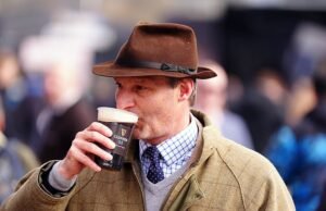 Isso é o aplausos! Os organizadores tentam lidar com as multidões ao longo dos anos, pois o preço da Guiné será cortado em Cheltenham