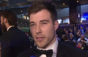 Esandon Bomber, Comentário de Mérito de Zach, Solicitação de Comércio, Hathurn Hawks