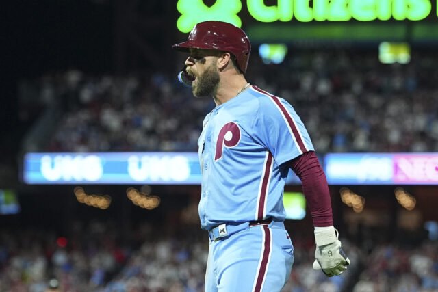 philadelphia-phillies-first-baseman-bryce-harper.jpg
