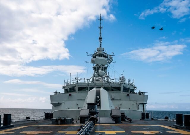 us-f-35-jets-fly-over-canadian-frigate.jpg