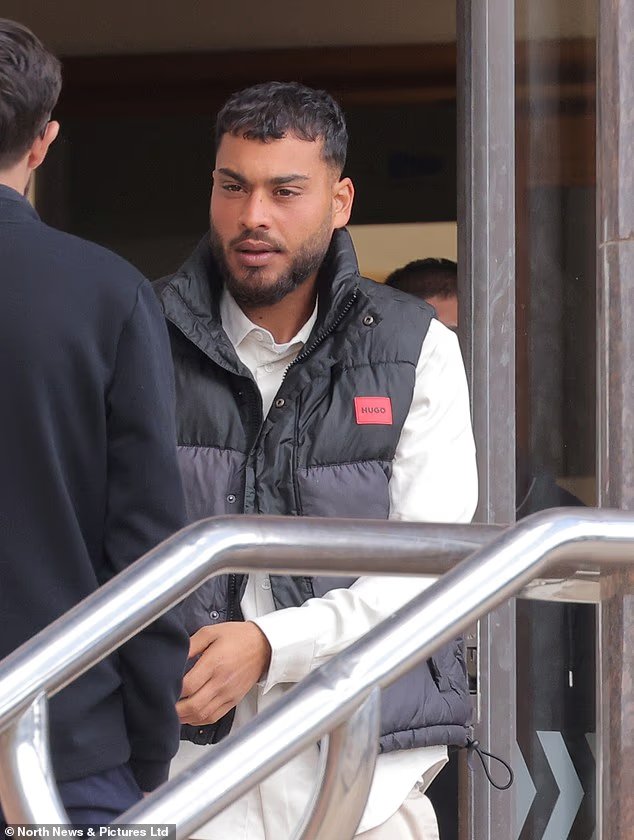 102973735-15191009-Leonard_Paun_is_pictured_at_Newcastle_Crown_Court_today-m-83_1760447342146.jpg