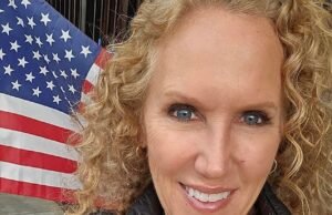 A prefeita da Califórnia, Christina Fugazi, ficou abalada com o tiroteio em sua casa