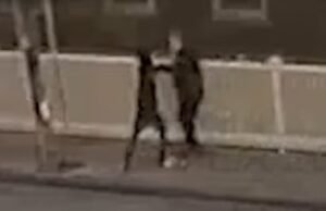 Vídeo chocante mostra ex-prefeito de Massachusetts esfaqueado na rua