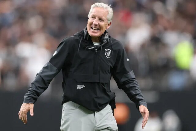 1760414361_Pete-Carroll.jpg