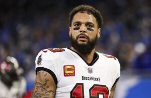 Mike Evans, dos Buccaneers, teme uma lesão no final da temporada
