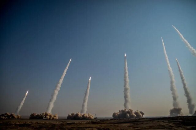 2725638-iranian-missile-launch.jpg