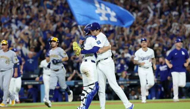 77cf9f91-dodgers-scaled.jpg