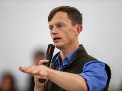 Governadores liderados por republicanos em estados vencidos pelos democratas três vezes – pesquisa