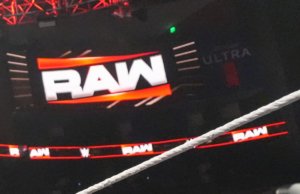 Novos campeões da WWE foram coroados no Monday Night Raw
