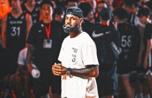 LeBron James está ajudando o Lakers nos estudos de cinema enquanto está afastado dos gramados devido à ciática