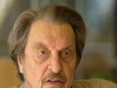 O pai de Elon Musk, Errol, disse que os Estados Unidos seriam destruídos se os brancos se tornassem uma minoria