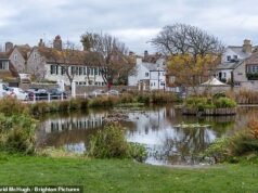 Walk Council acusado de ‘destruir’ uma das aldeias mais bonitas da Grã-Bretanha com planos de comprar casas pitorescas para habitação temporária