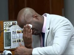 O popular rapper Chocolate MC abaixa a cabeça de vergonha ao se declarar culpado de conspiração de assassinato de aluguel