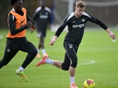 O integrante do time Chelsea Bomb voltou a treinar com o time titular durante a pausa internacional, apesar de Enzo Maresca insistir que não há como voltar ao time.