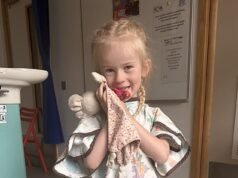 Mãe emitiu alerta depois que filha, de 4 anos, sofreu grave lesão na coluna durante uma viagem para brincadeiras leves