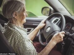 Metade dos britânicos está tendo uma conversa difícil com parentes idosos sobre isso