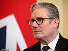 Keir Starmer enfrenta apelos para ‘defender a Grã-Bretanha’ depois de prometer processar a BBC em até £ 5 bilhões em dinheiro dos contribuintes