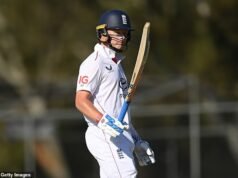 O batedor inglês Olly Pope diz que prosperará sob a pressão dos Ashes enquanto as apostas de Jacob Bethel reivindicam o terceiro lugar.