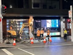 Fotos do local de trabalho em Sydney provocam indignação – mas as tradições dizem que os críticos entenderam tudo errado