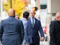 Piloto da Alaska Airlines que tentou matar 83 pessoas cortando o motor durante o voo é libertado da prisão