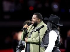 Fãs da NFL ‘mais legais’ do que Cowboys-Raiders pela ‘interpretação mais bonita’ do hino nacional