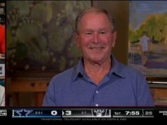 George W. Bush choca os fãs da NFL em rara aparição na TV no Manningcast: ‘Que piada patética’