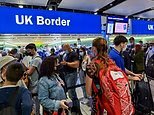 Os níveis recorde de migração líquida foram mais elevados do que se pensava anteriormente, de 944 mil, mas os níveis a longo prazo caíram à medida que mais britânicos emigraram, mostram os números oficiais.