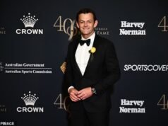 Lendas australianas atacam os chefes do críquete pelo movimento ‘não australiano’ de Ashes enquanto o exército birmanês se prepara para assumir o controle dos terrenos sagrados do MCG para o teste do Boxing Day da Inglaterra