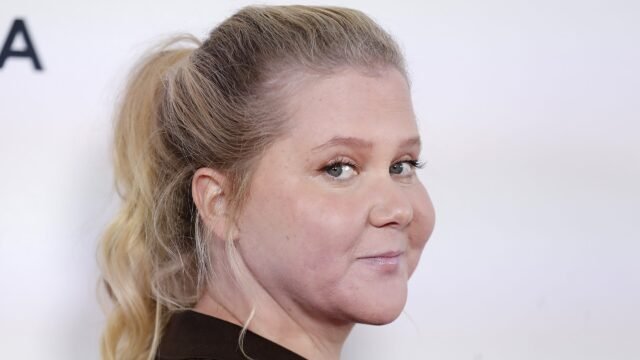 1113_amyschumer_header-scaled.jpg
