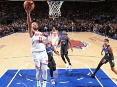 Jalen Brunson, do Knicks, torceu o tornozelo no final da derrota para o Magic