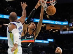 Wembey, Castle tem o prazer de postar um duplo triplo-duplo, apesar da derrota