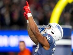 Henderson brilhou como o melhor tight end dos Patriots com o melhor recorde da NFL