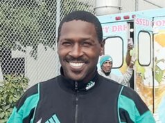 Antonio Brown é libertado da prisão do condado, saída capturada em vídeo com advogado