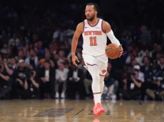 Jalen Brunson saiu cedo com uma lesão no tornozelo quando os Knicks perderam seu primeiro jogo em casa da temporada para o Magic