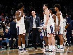 Pesquisa AP de basquete masculino: Purdue ultrapassa Houston para o primeiro lugar após susto com Auburn, já que UConn é forte