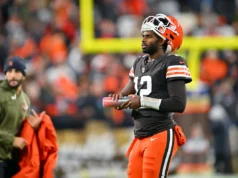 A casa do QB Shedeur Sanders dos Browns foi supostamente vandalizada durante o jogo de domingo contra os Ravens.