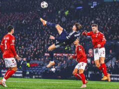 Scott McTominay marca um gol de bicicleta para a Escócia na estreia nas eliminatórias da Copa do Mundo