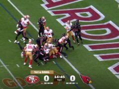 Christian McCaffrey chuta para TD, 49ers lideram sobre Cardinals | Destaques da NFL