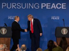 Trump revelou que sanções estão chegando para países que comercializam com a Rússia