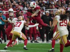 Sufocar o tight end Trey McBride