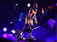 Zack Ryder da WWE conversa nos bastidores após a luta LA Night SmackDown