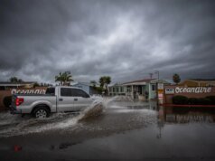 Tempestades provocam possíveis alertas de ‘inundação repentina’ em toda a Califórnia