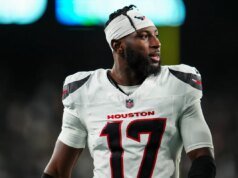 New York Jets reage ao tiroteio de Chris Boyd em Nova York, suspeito solto