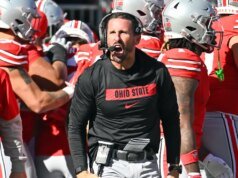 O técnico do estado de Ohio pode sair para o cargo de treinador principal com o principal rival
